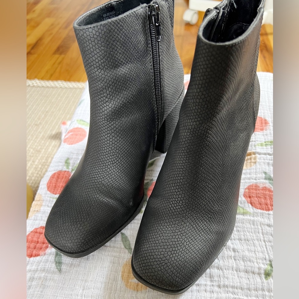 Mix No. 6 Ankle Booties, Size 6